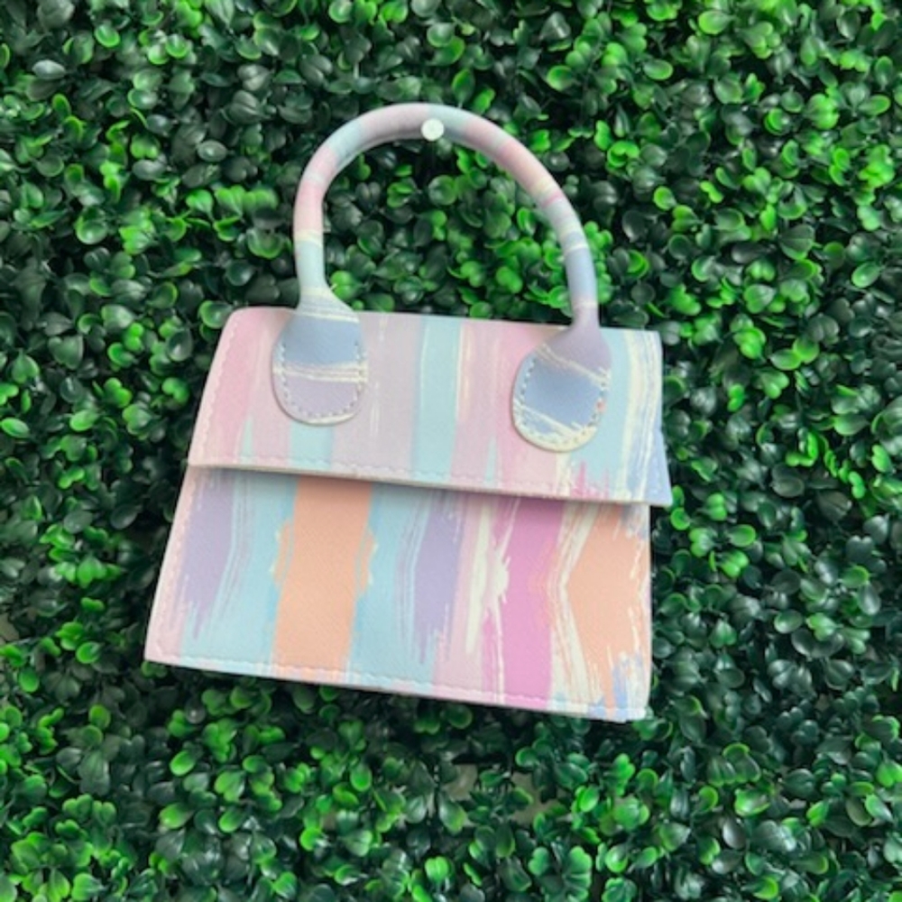 Lil purse club (beach)